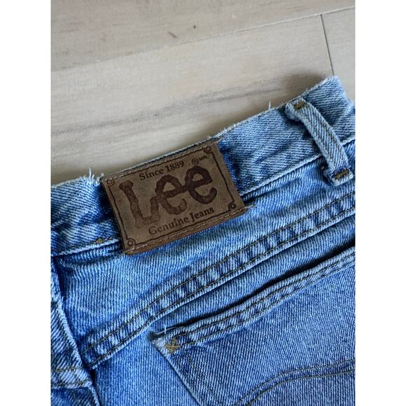 Vintage Lee Cutoff jean Denim Shorts Size  28" Waist  Light Wash USA made - Picture 3 of 10